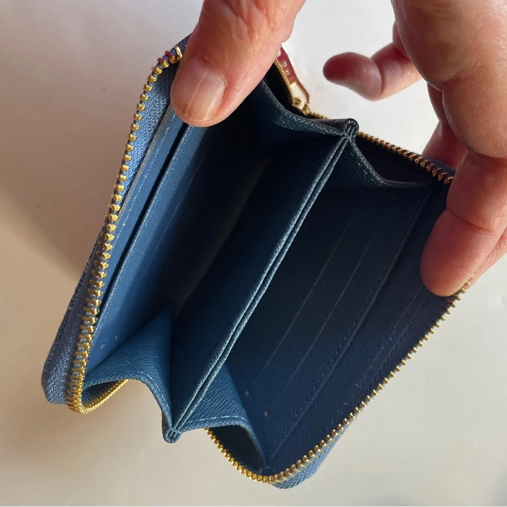 Blue Monogram Denim Remix Wallet Gold Hardware, card slots. Ref#lv20ppf